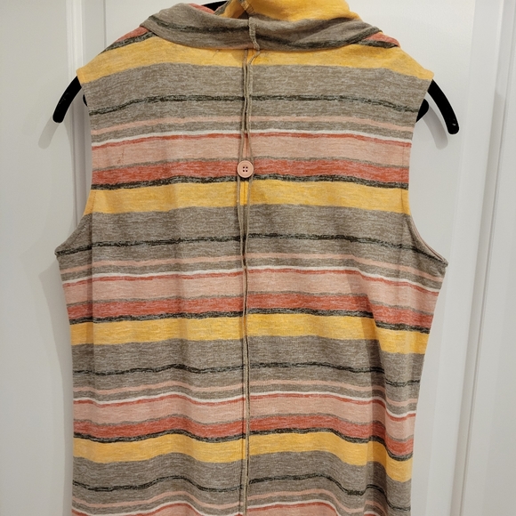 Tunic - Picture 2 of 4